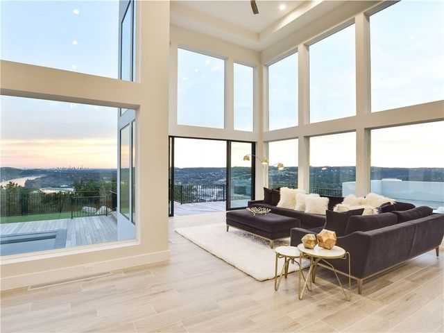 Family room Cedric Benson house 