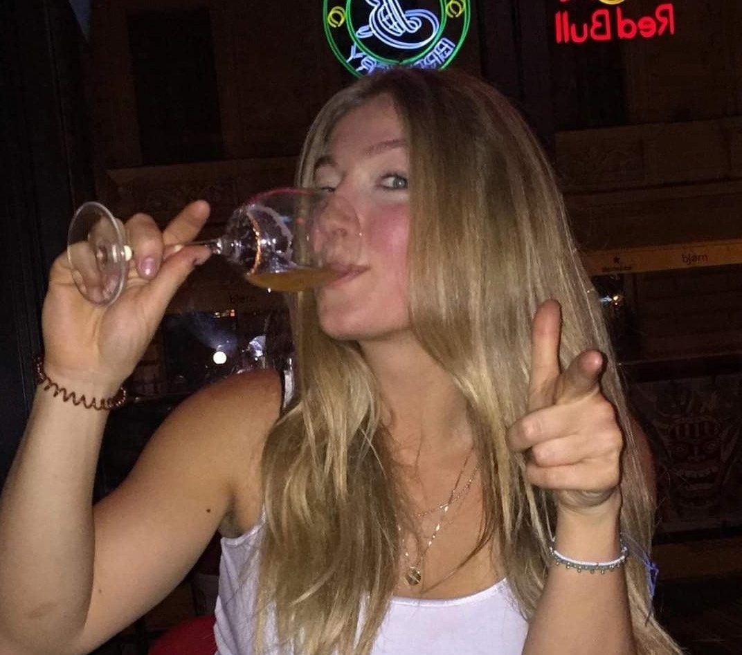 Rachael Zoey, 25, from London, who has managed to save £14K on a £20K salary in just one year, drinking booze