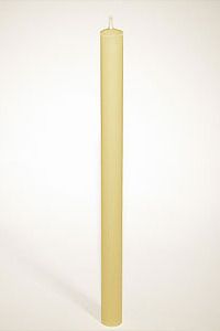 A single cream-colored candlestick.