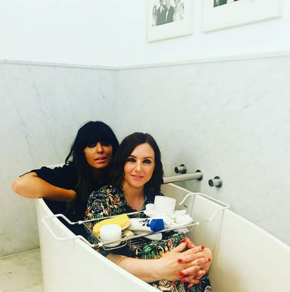 Claudia-Winkleman-bathroom