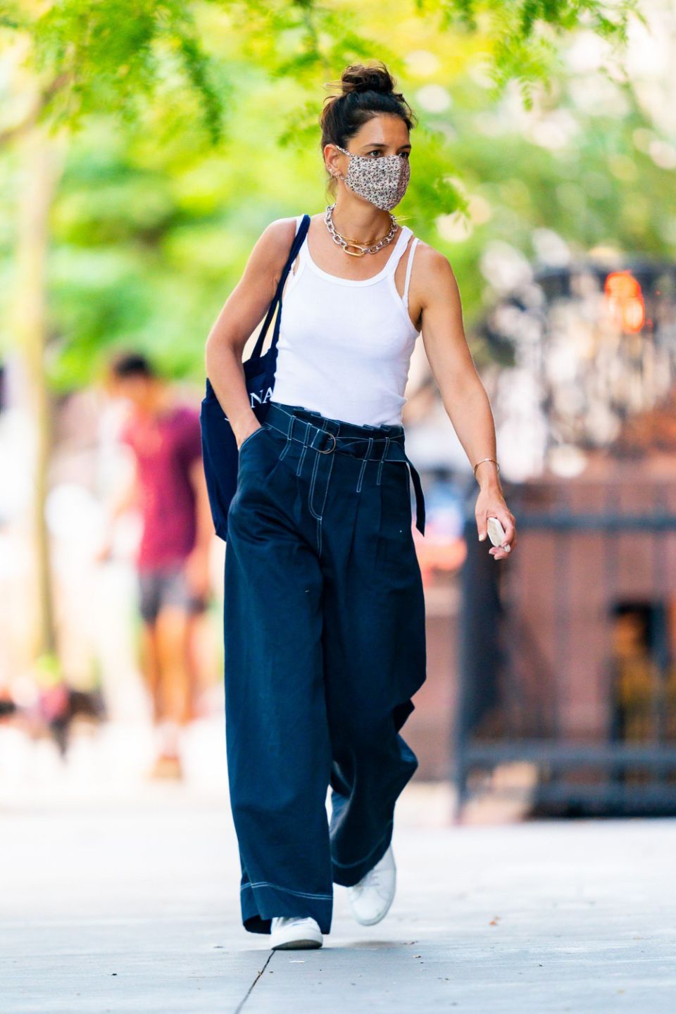 <div class="caption"> Katie Holmes in SoHo, July 31, 2020. </div> <cite class="credit">Getty Images</cite>