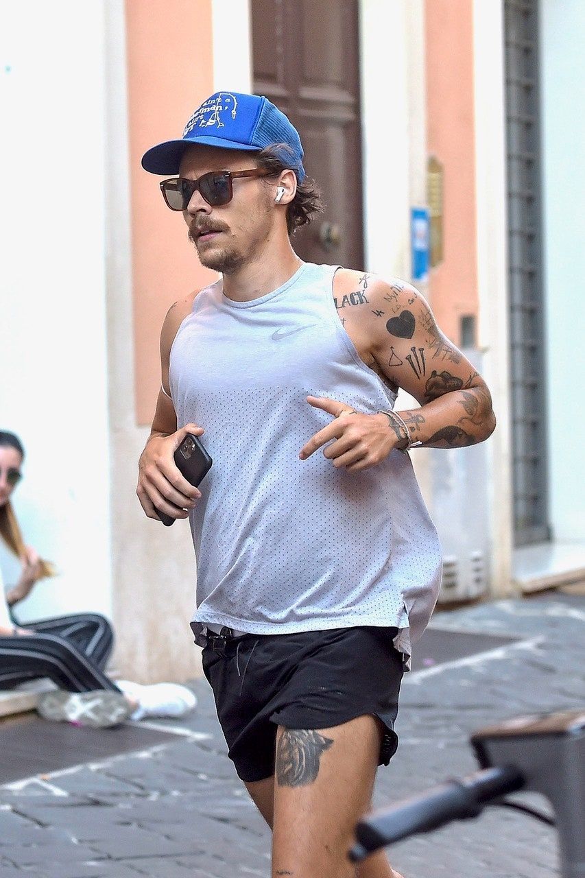 <h1 class="title">harry styles jogging tattoos.jpg</h1> <div class="caption"> Harry Styles in Rome, July 24, 2020. </div> <cite class="credit">The Mega Agency</cite>