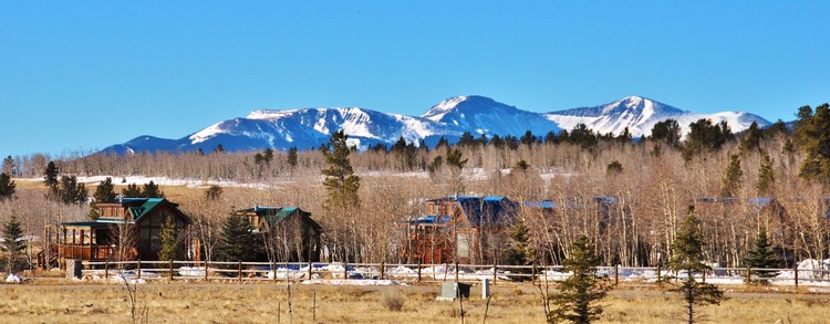 <a href='https://www.facebook.com/whisperingaspenvillage/'>© Whispering Aspen Village</a>