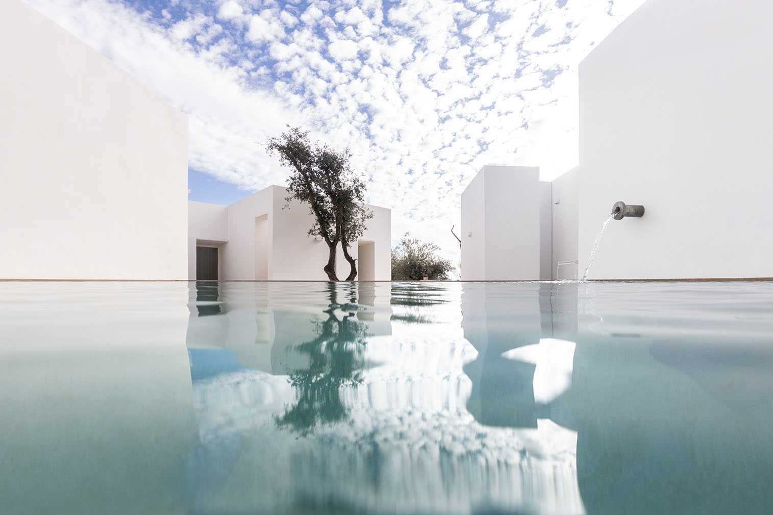 Minimalist Algarve retreat Casa Luum is for sale